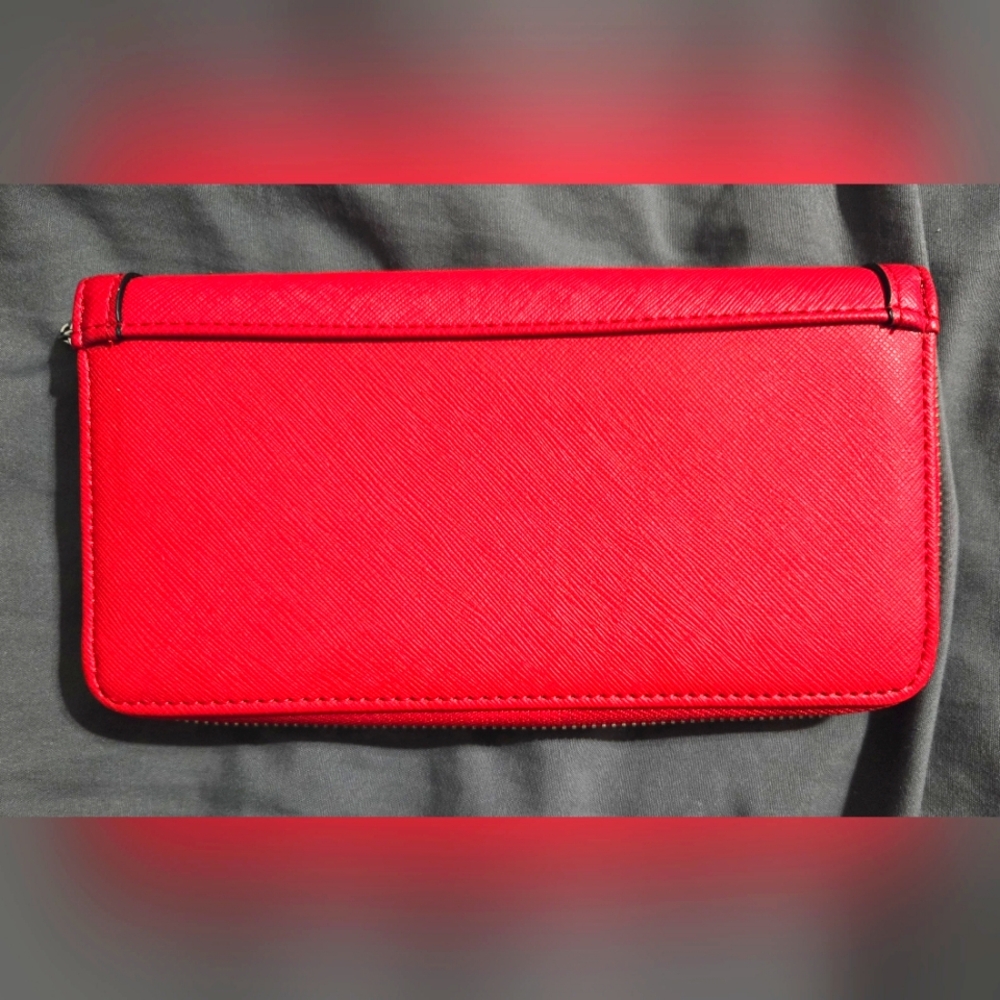 Guess wallet